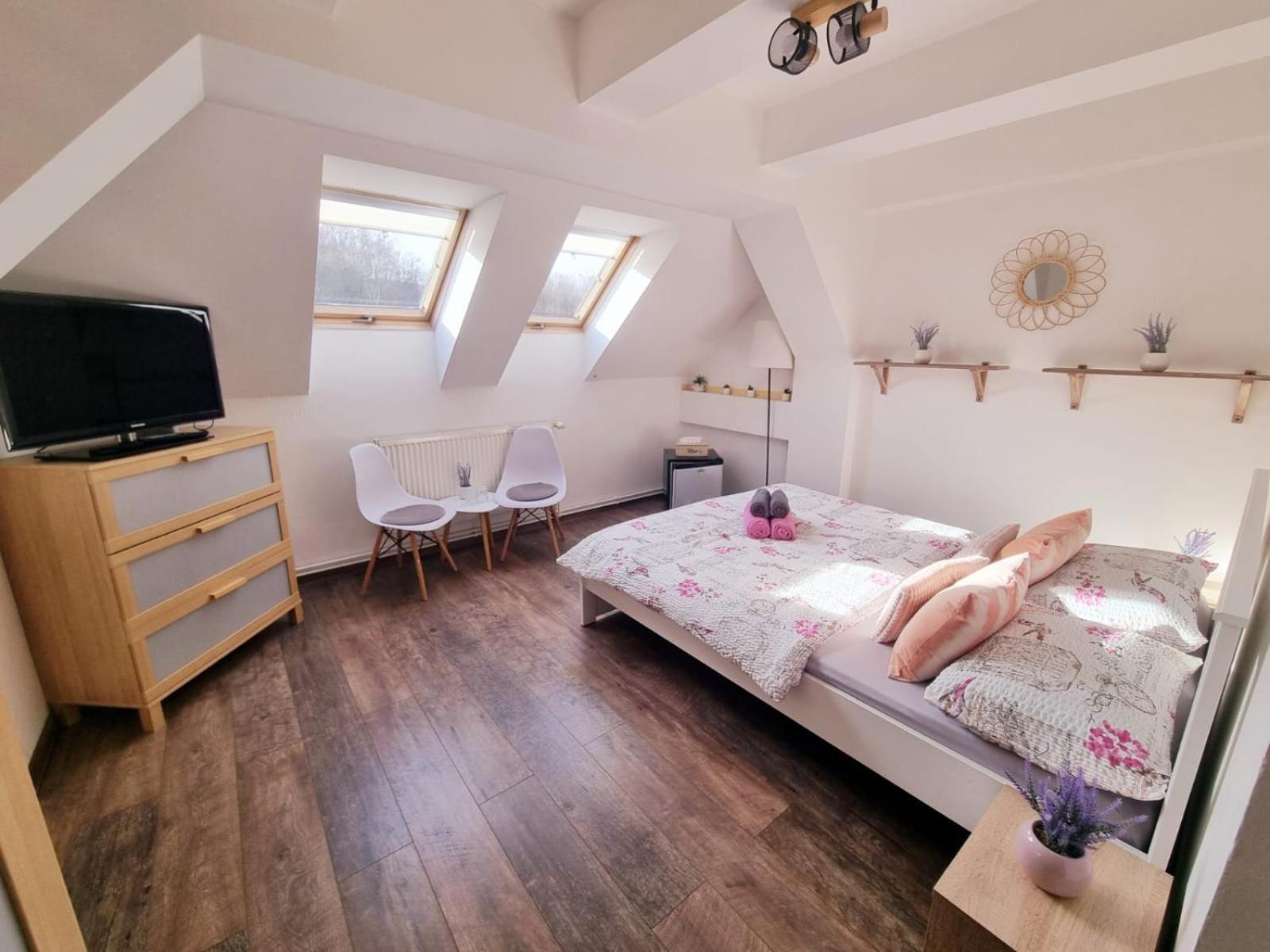 Penzion Orion Petrovice  Ngoại thất bức ảnh